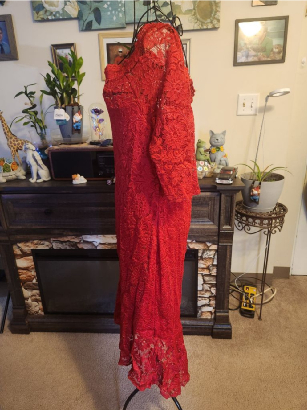 Bluebell Red off shoulders Lace Dress Size Large in ptp 22 inches - Picture 7 of 10